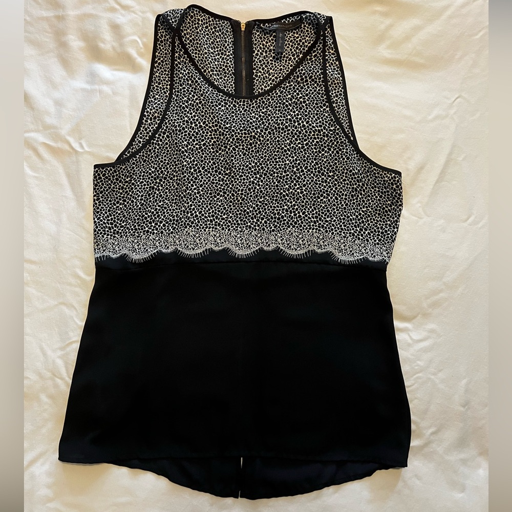 BCBGMaxAzria Women’s Black and White Patterned Top